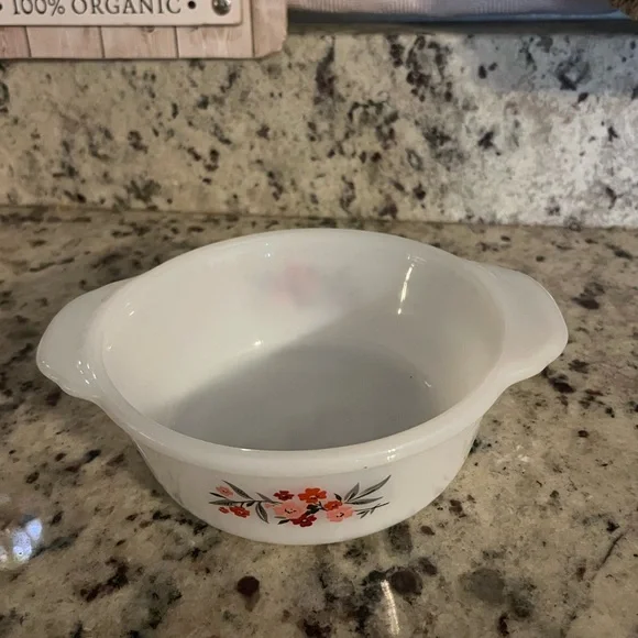 Vintage Pyrex Fire-King Primrose 1 Pint Casserole Dish - Picture 3 of 5